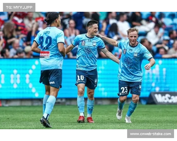 阿德莱德联迎回古德温首战告捷 全队状态火热势头强劲 阿德莱德联迎回古德温首战告捷 全队状态火热势头强劲